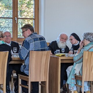 ... gemeinsam mit den Gästen zu Mittag ... PXL_20240907_100432765