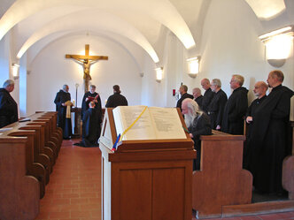 Zur Einkleidung versammelt sich der ganze Konvent im Sacellum, der "römischen" Hauskapelle. __DSC08996