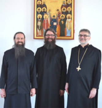 Frater Symeon Maria mit Abt Marianus (r.) und Novizenmeister P. Johannes (l.) Symeon_Maria_3